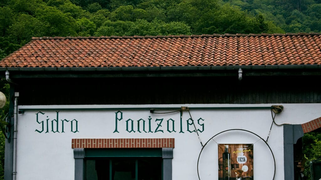 Panizales building.jpg