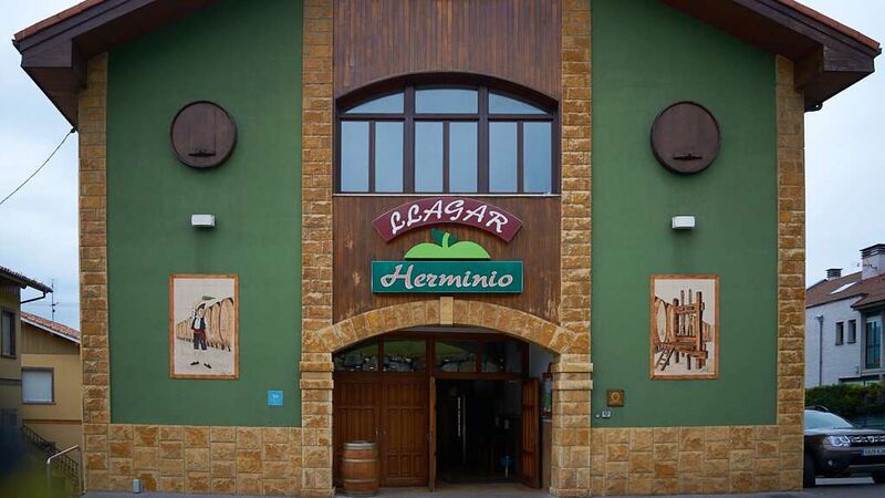 File:Herminio building.jpg